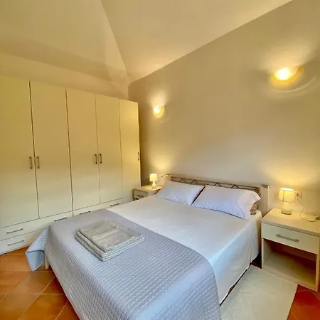 Villa Independent Villa, Cala Dei Ginepri, Baja Sardinia